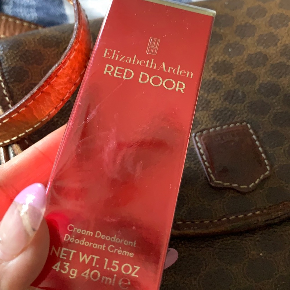 Red door perfume 40ml